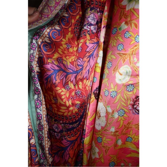 Arrata Velvet Embroidered Kimono - Picture 8 of 8